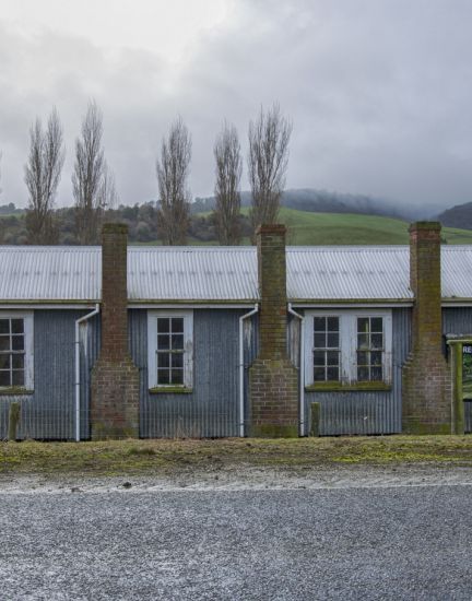 single mans hut flaxmill redan